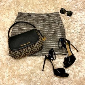 Gently Used Ladies Ann Taylor Wool blend Skirt